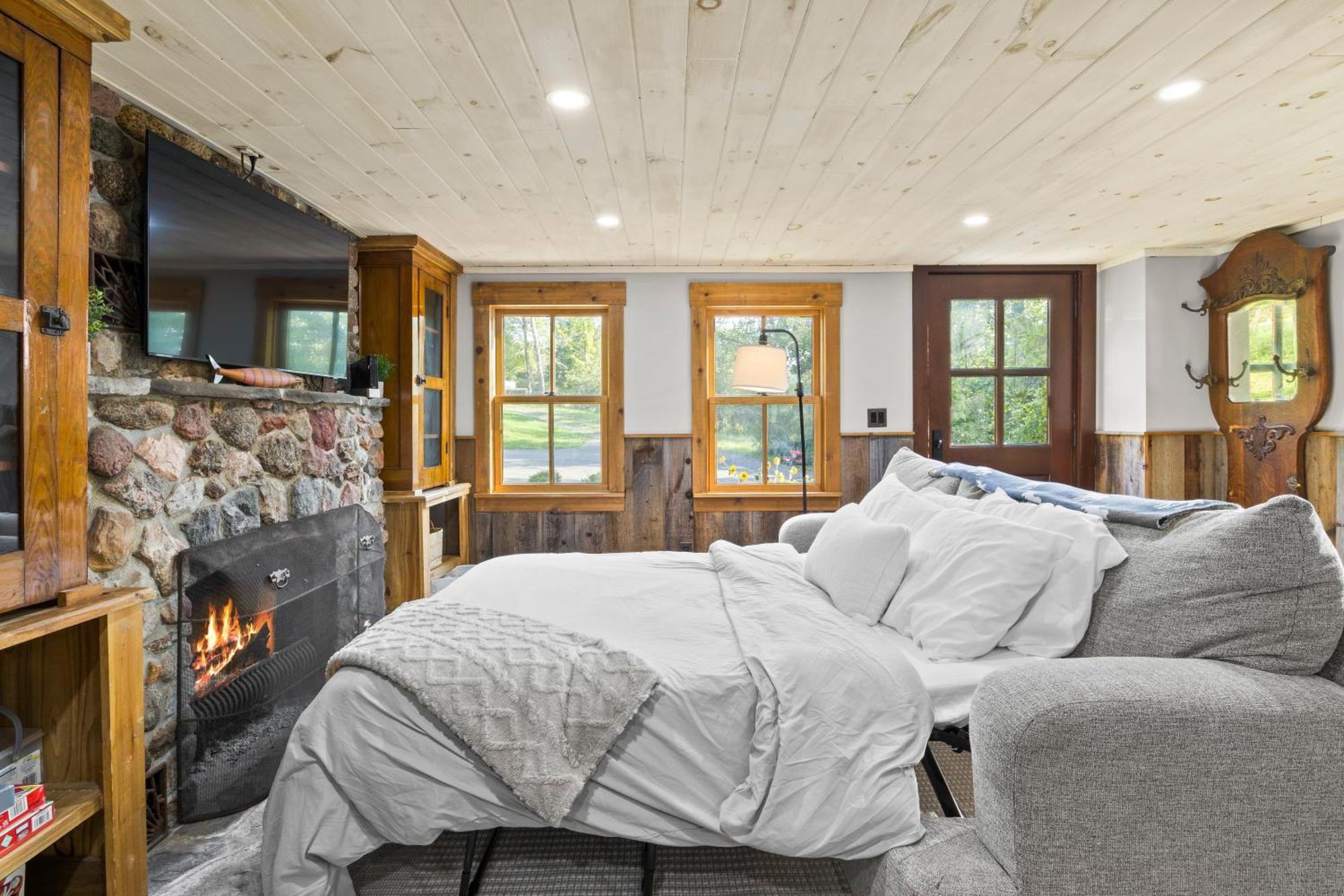 Cozy Two Bedroom Home On Canandaigua Lake Rushville Exteriör bild